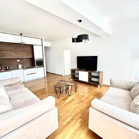 High-End Spacious Apartment Next To City Mall Escópia Exterior foto
