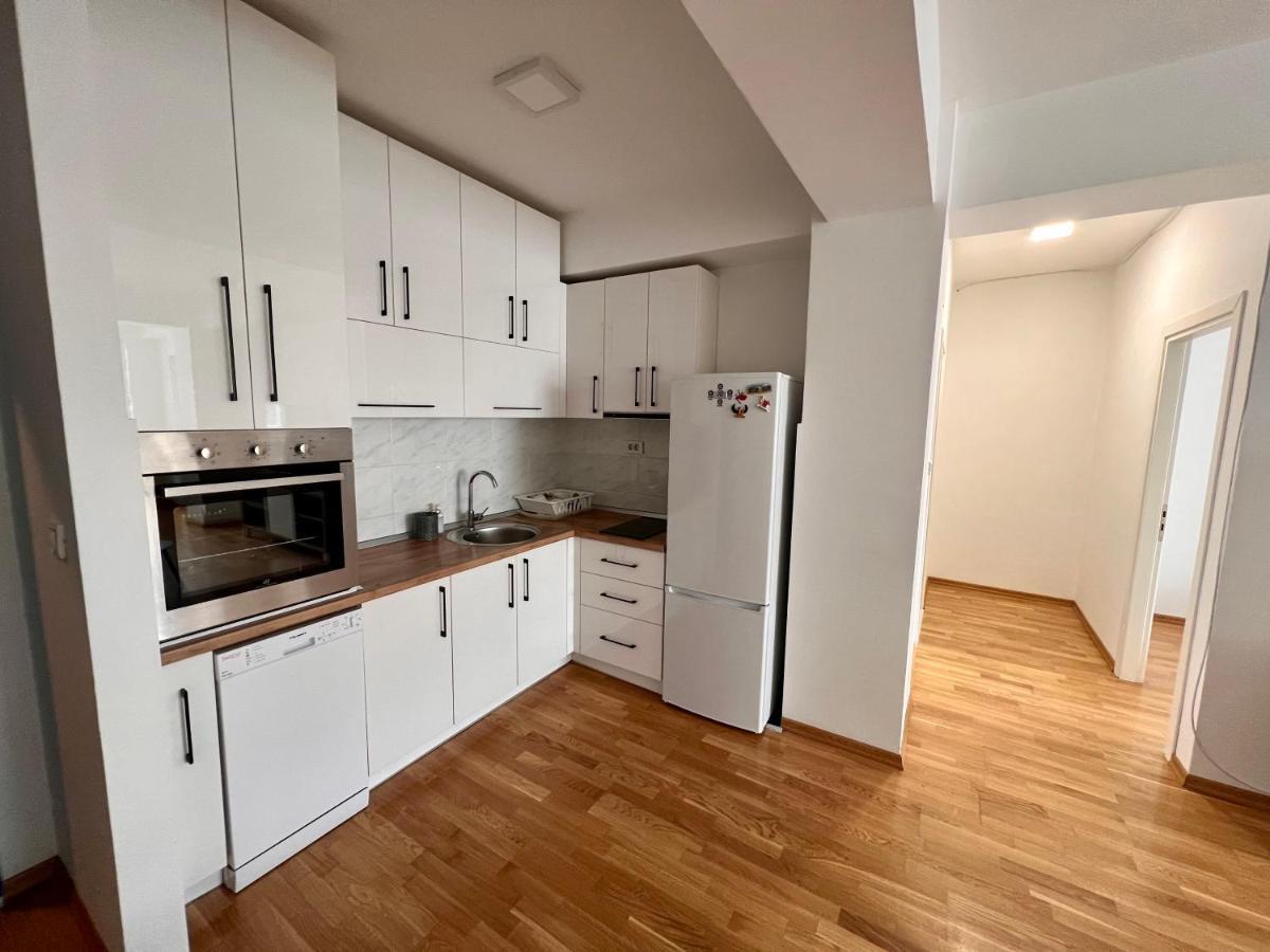 High-End Spacious Apartment Next To City Mall Escópia Exterior foto