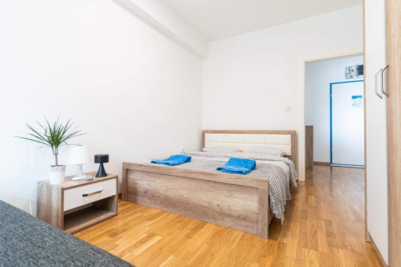 High-End Spacious Apartment Next To City Mall Escópia Exterior foto