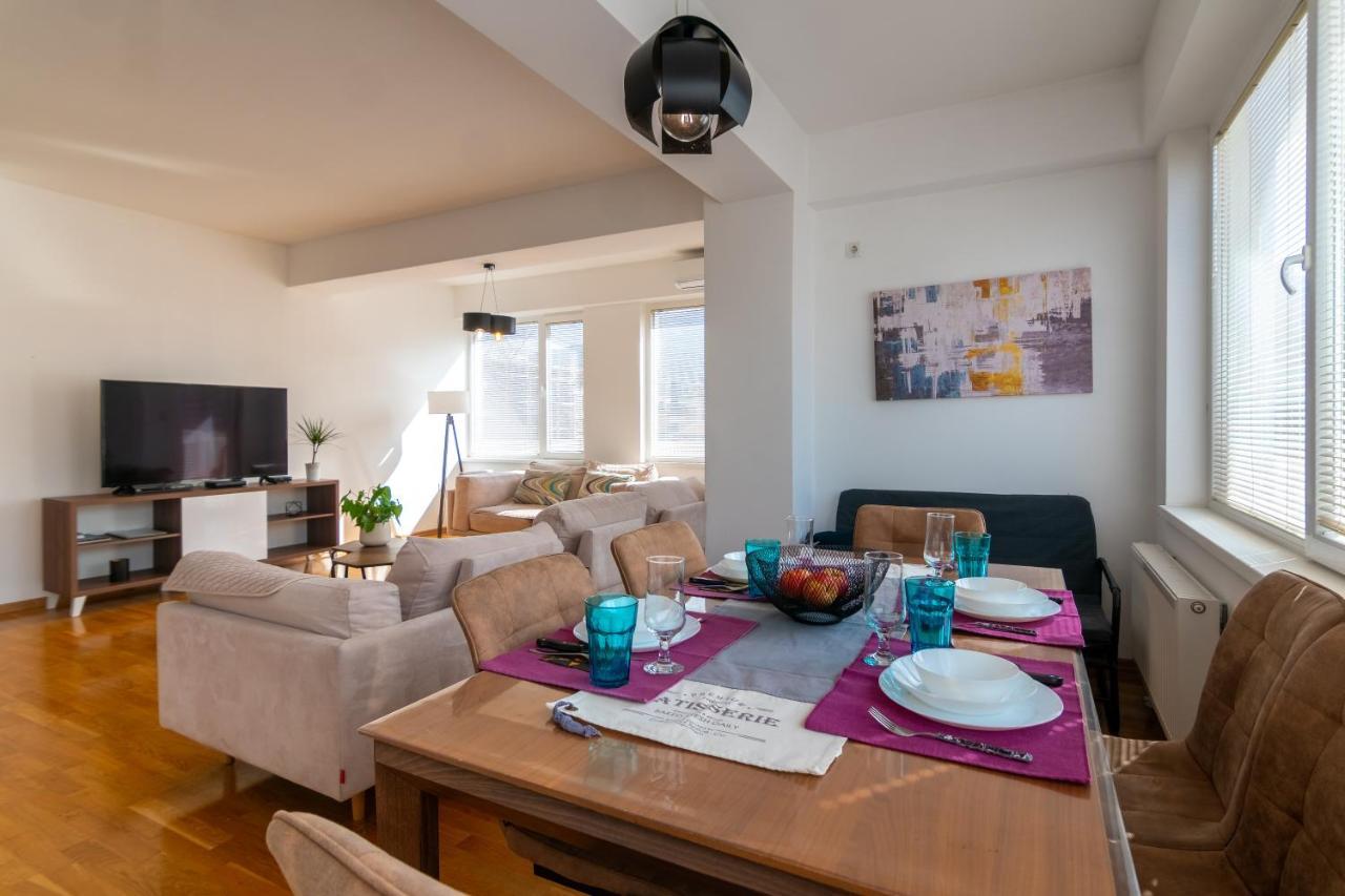 High-End Spacious Apartment Next To City Mall Escópia Exterior foto
