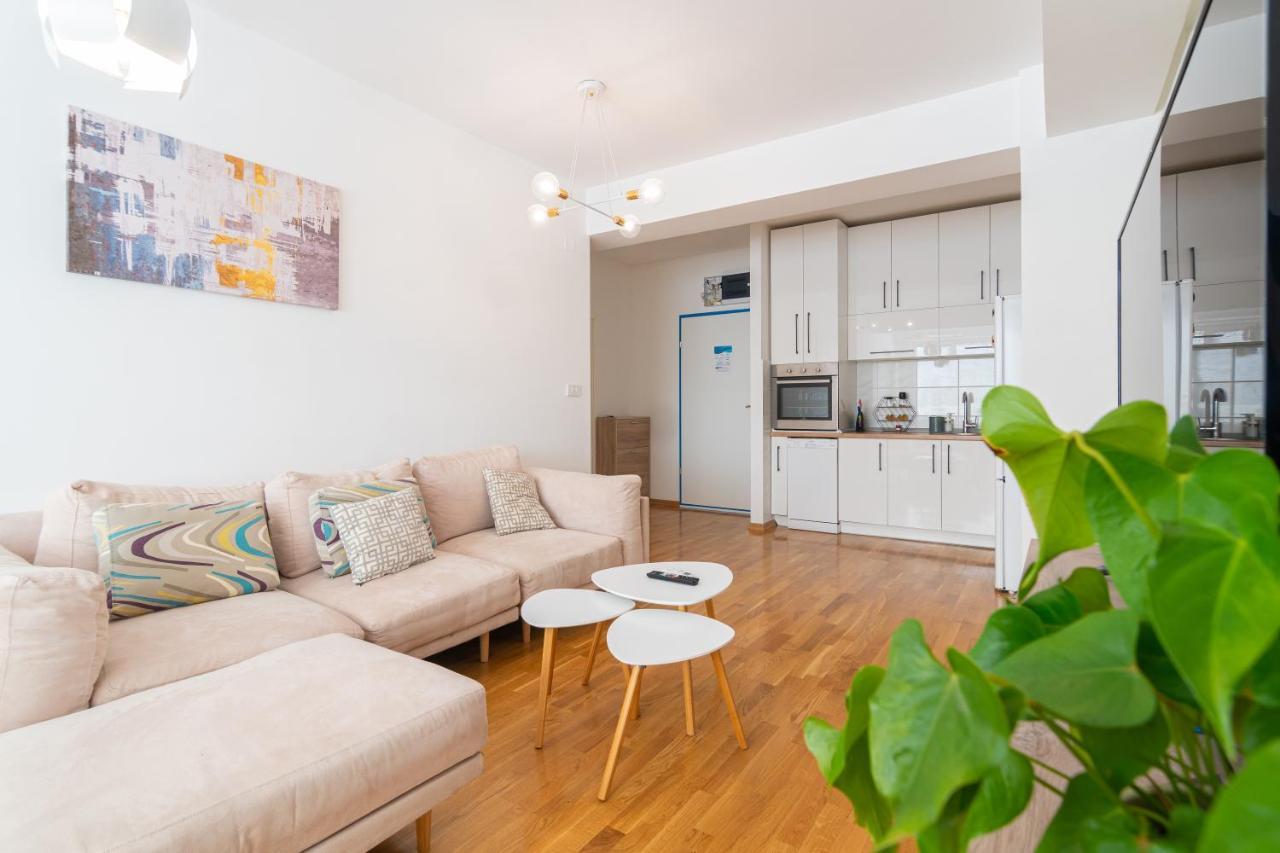High-End Spacious Apartment Next To City Mall Escópia Exterior foto