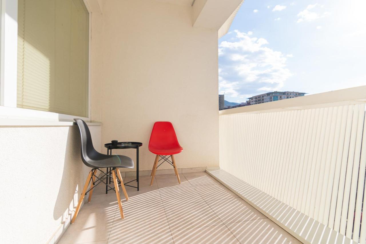 High-End Spacious Apartment Next To City Mall Escópia Exterior foto