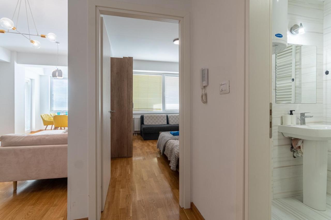 High-End Spacious Apartment Next To City Mall Escópia Exterior foto